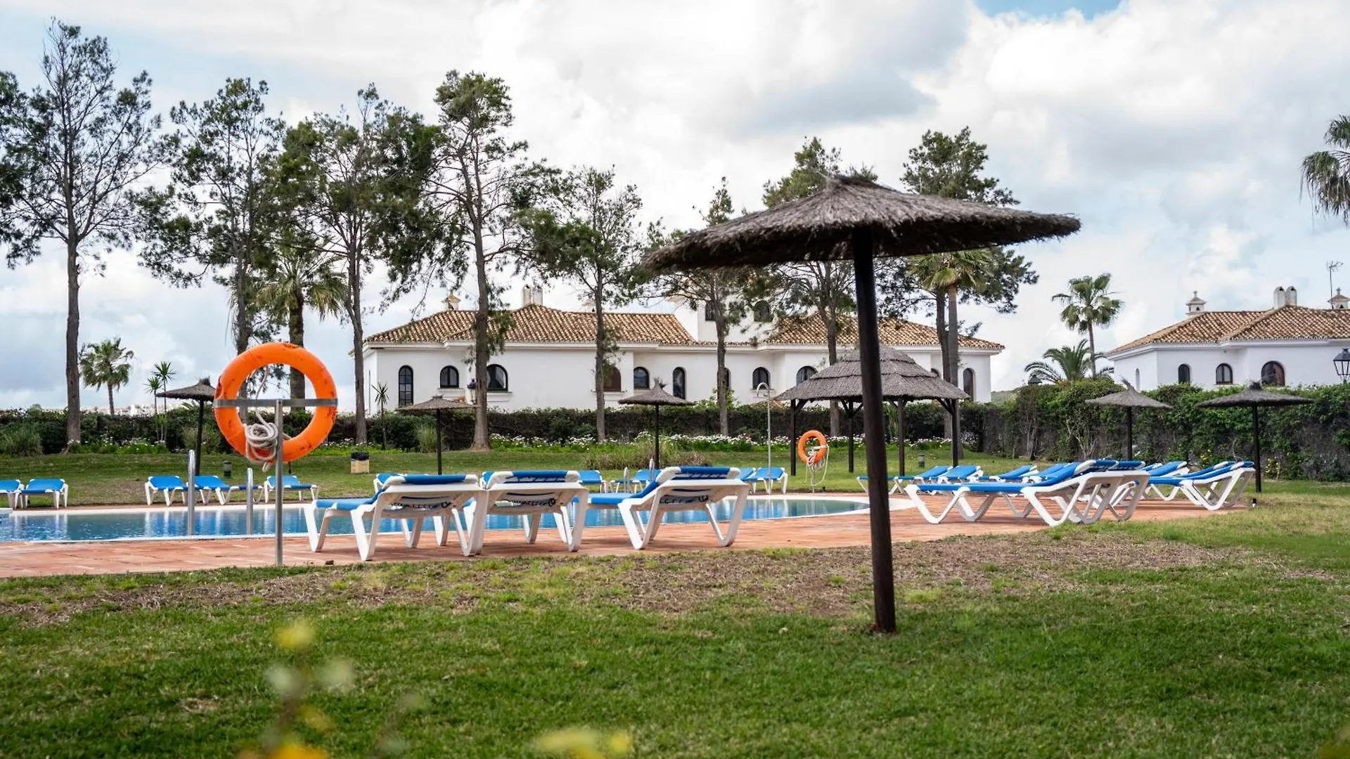 Sea View Apartment With Great Terrace And 4 Pools - Duquesa Suites 430 مانيلفا
